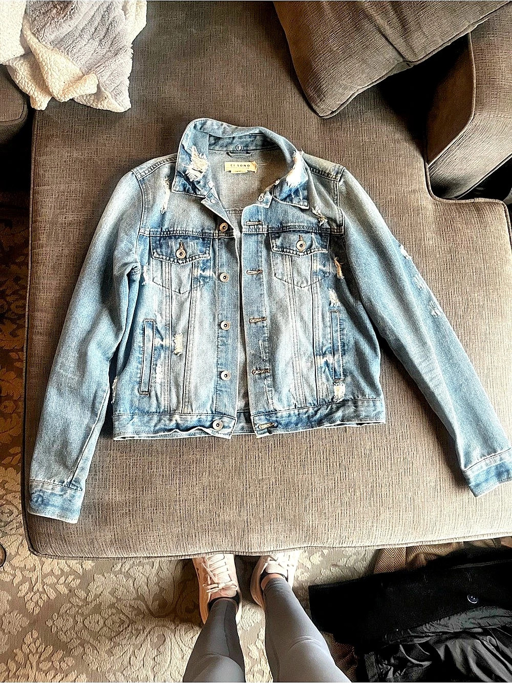 CISONO Denim Collection Distressed Denim Jacket in Blue Size Small